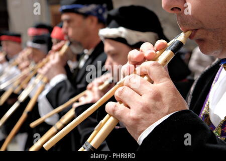 1 mai 2016 - 360° édition de Sant'Efisio/religieuse défilé folklorique à Cagliari. Joueurs de Launeddas Banque D'Images