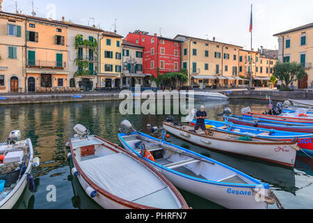 Lazise, Vénétie, le lac de Garde, Italie, Europe Banque D'Images