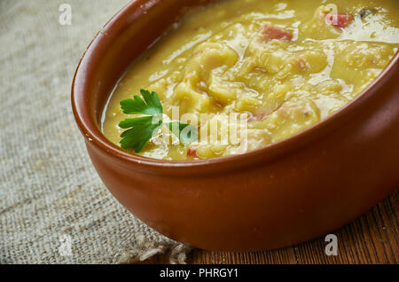 Soupe aux pois nordique rustique Banque D'Images