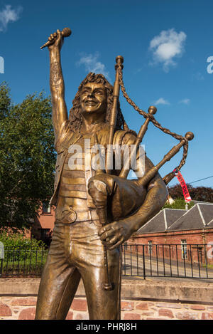 Statue de la chanteuse, Bon Scott, de rock AC/DC à Kirriemuir, Angus, Scotland. Banque D'Images
