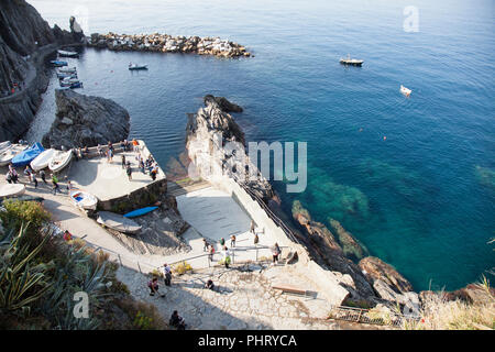 Manarola est une petite ville, une frazione de la commune de Riomaggiore, dans la province de La Spezia, Ligurie, Italie du nord. C'est le deuxième plus petit des Banque D'Images