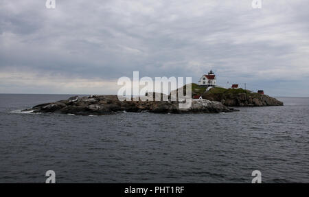 Cape Neddick Lighthouse', 'Nubble York Beach, Maine, Côte Atlantique, United States avec maison du gardien Banque D'Images