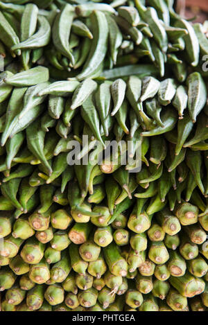 Close up vertical d'iokra à vendre n Sri Lanka. Banque D'Images