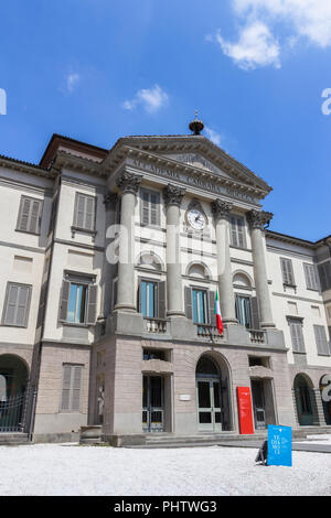 Vue de face de l'Accademia Carrara Banque D'Images