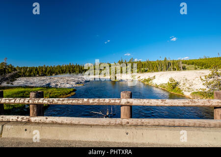 Rivière Firehole, Yellowstone National Park, Wyoming Banque D'Images