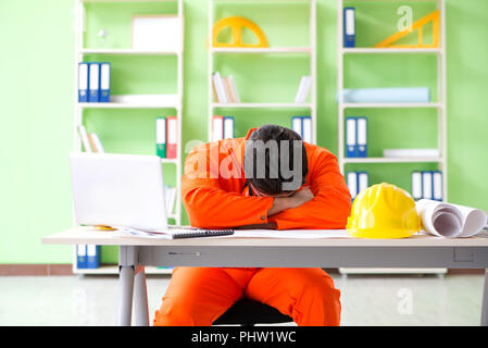 Surveillant de la construction de la planification de nouveaux bureaux en projet Banque D'Images