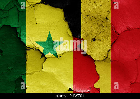 Drapeaux du Sénégal et de la Belgique Banque D'Images