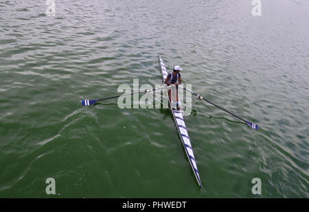 Rabindra Sarobar (connu précédemment comme Dhakuria Lake) est un lac artificiel dans le sud de Mumbai dans l'état indien du Bengale occidental. Banque D'Images