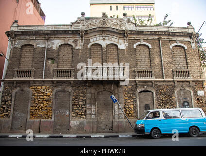 Ancien bâtiment colonial portugais en ruine, la Province de Luanda, Luanda, Angola Banque D'Images