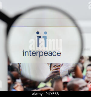 Milan, Italie - 20 août 2018 : Interpeace accueil du site. Logo Interpeace visible. Banque D'Images