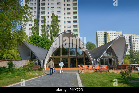 Café Seerose, Hochhaeuser Havelbucht Neustaedter, Breite Strasse, Potsdam, Brandebourg, Allemagne Banque D'Images
