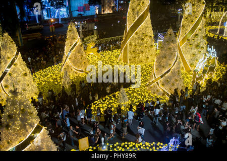 Thaïlande, Bangkok, DEC 16 2016, la décoration de Noël lumières sur le soir, dans le centre de Bangkok Banque D'Images