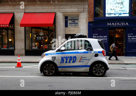 Une voiture Smart NYPD Banque D'Images