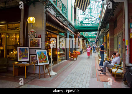 Marche Dauphine, Marché aux Puces, Saint-Ouen, Paris, France Banque D'Images