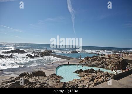 Piscina das Marés par l'architecte Alvaro Siza à Porto, Portugal Banque D'Images