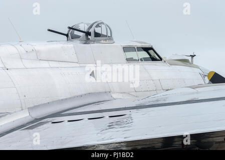 30-05-17, Stratford, Conneticut, USA. La Forteresse volante 'Yankee Lady' à Sikorski Memorial Airport. Photo : © Simon Grosset Banque D'Images