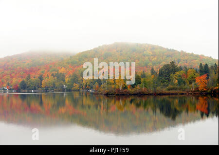 Mont Tremblant Village en automne, Laurentides, Québec, Canada Banque D'Images