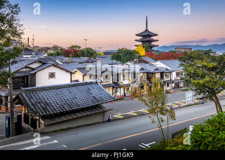 La Pagode Yasaka et Sannen Zaka Rue du matin, Kyoto, Japon Banque D'Images