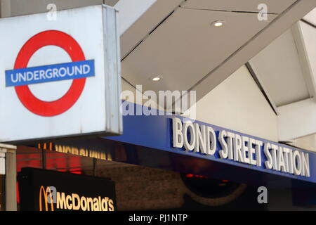 Entrée de la station de Bond Street à Londres, Royaume-Uni Banque D'Images