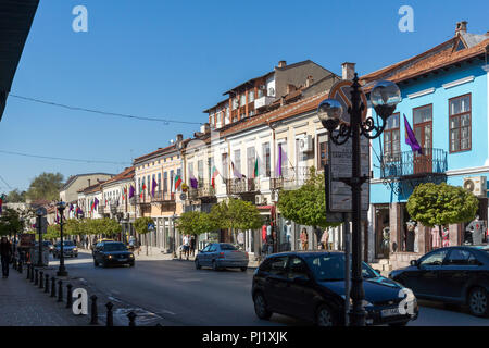 VELIKO TARNOVO, BULGARIE - 11 avril 2017 : les vieilles maisons à rue du centre de ville de Veliko Tarnovo, Bulgarie Banque D'Images
