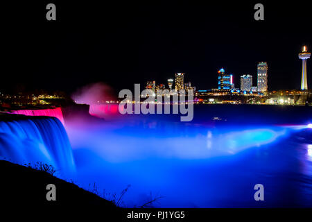 Niagara Falls Par nuit Banque D'Images