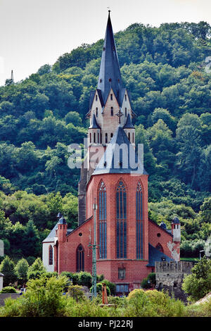 L'église Notre-Dame (Liebfrauenkirche), de style gothique de l'Église catholique d'éminents dans la ville d'Oberwesel sur le Rhin Banque D'Images