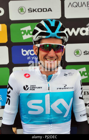 Bristol, Royaume-Uni. 4e Sept 2018. Cette étape 3 ans Début de la visite de la Grande-Bretagne , OVO cycle énergétique de la race. Bristol à. Course a commencé sur les Downs à Mesdames mille . Riders et fans vus dans le grand départ. Robert Timoney/Alamy/Live/News Crédit : Robert Timoney. Banque D'Images