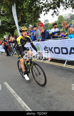 Bristol, Royaume-Uni. 4e Sept 2018. Cette étape 3 ans Début de la visite de la Grande-Bretagne , OVO cycle énergétique de la race. Bristol à. Course a commencé sur les Downs à Mesdames mille . Riders et fans vus dans le grand départ. Robert Timoney/Alamy/Live/News Crédit : Robert Timoney. Banque D'Images