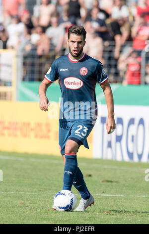 Coblence, Deutschland. 06Th Jan, 2016. Niko GESSELMANN (D) en action avec ballon de soccer ; DFB Pokal, 1er tour, le TuS Koblenz RW (KO) - Fortuna Düsseldorf 0 : 5, le 19/08/2018 à Coblence (Allemagne). DFL regulationos interdire toute utilisation des images comme des séquences d'images et/ou quasi-vidéo | Conditions de crédit dans le monde entier : dpa/Alamy Live News Banque D'Images