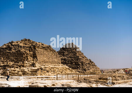 Petites pyramides Gizeh, Le Caire, Egypte Banque D'Images