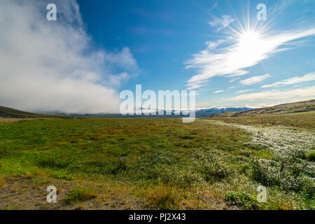 La route Dempster, au nord du cercle arctique, Canada Banque D'Images