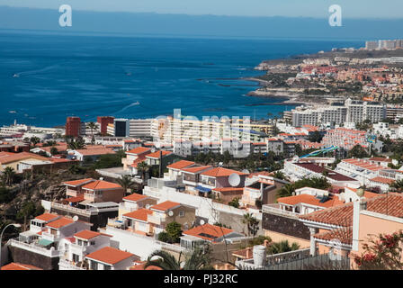 Les îles de Tenerife est un centre de villégiature pour les touristes. Côte de la mer et des hôtels sur la plage. Banque D'Images