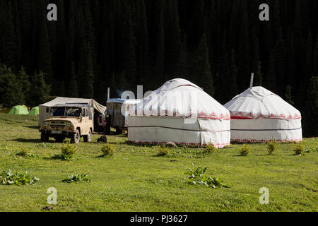 Altyn-Arashan, Kirghizistan, 13 août 2018 : les camps de yourte dans la vallée de Karakol au Kirghizistan près de Altyn-Arashan Banque D'Images