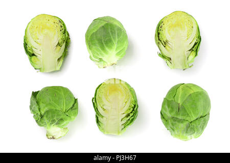 Choux de Bruxelles isolé sur fond blanc libre. Vue d'en haut. Mise à plat. Définir ou de collection Banque D'Images