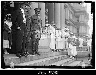 BAKER, NEWTON DIEHL. Secrétaire de la guerre, 1916-1921 ; BAKER, NEWTON DIEHL, SECRÉTAIRE DE LA GUERRE, 1916-1921. CAMP DE FORMATION DE L'UNIVERSITÉ AMÉRICAINE Banque D'Images