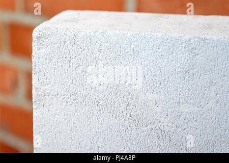 Bloc de béton cellulaire le béton cellulaire autoclavé. blanc pile Banque D'Images