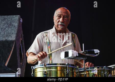 Mulatu Astatke live sur le jardin à l'honneur à la fin de la route 2018 Festival à Larmer Tree Gardens dans le Dorset. Date de la photo : Samedi, Septembre Banque D'Images