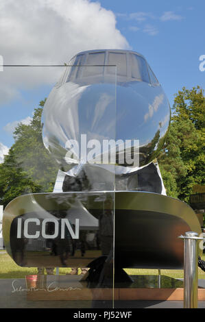 L'art de l'installation, l'icône de la partie nasale Concorde morceau par Sebastian Conran au Goodwood Festival of Speed Banque D'Images