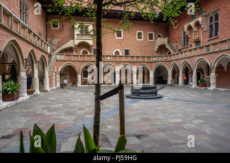 La cour dans le Collegium Maius à Cracovie, Pologne 2018. Banque D'Images