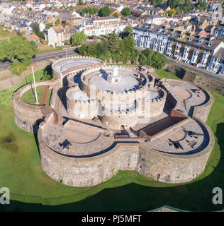 Vue aérienne du château de Deal sur la côte du Kent Banque D'Images
