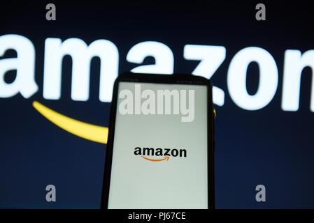 Cracovie, Pologne. 16Th Jun 2018. Amazon logo est vu sur un téléphone mobile. Amazon a atteint 1 000 milliards de capitaux. Credit : Omar Marques/SOPA Images/ZUMA/Alamy Fil Live News Banque D'Images