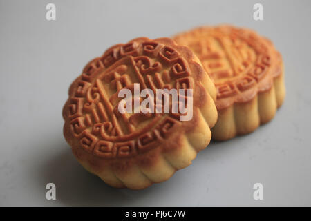 La Chine. 12Th Mar, 2018. Mooncake est une sorte d'aliments traditionnels chinois mangent pendant Mid-Autumn Festival. Crédit : SIPA Asie/ZUMA/Alamy Fil Live News Banque D'Images