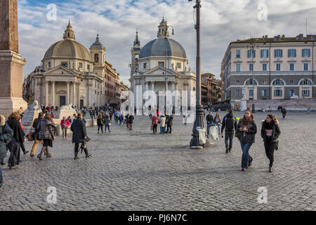 Église Santa Maria in Montesanto, Église Santa Maria dei Miracoli, Piazza del Popolo, Rome, Latium, Italie Banque D'Images