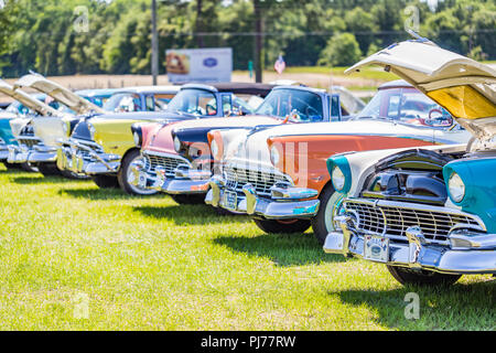 Profondeur de champ libre d'une programmation de 1955 et 1956 Ford Fairlane Crown Victoria. Banque D'Images