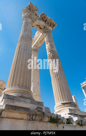 Temple de Trajan, Pergame, ancienne ville de Bergama, Turquie dans un beau jour d'été Banque D'Images