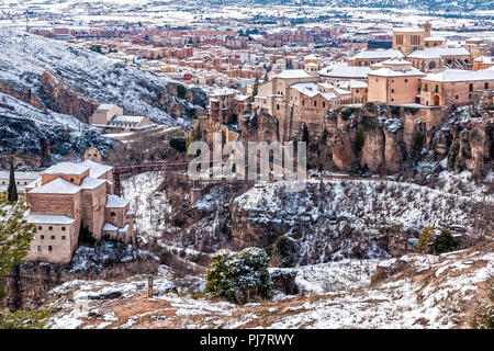 Catedral, Convento de San Pablo y Casas Colgadas. Cuenca. Castilla la Mancha. España. Banque D'Images