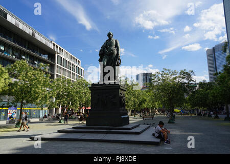 Goethe-Denkmal, Johann Wolfgang von Goethe, la place Goetheplatz, Innenstadt, Frankfurt am Main, Allemagne, Europa | Banque D'Images