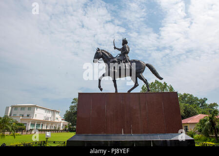 2018 Gulab Singh Statue du Roi est le fondateur de la dynastie Dogra et premier roi de l'État princier du Jammu-et-Cachemire Banque D'Images