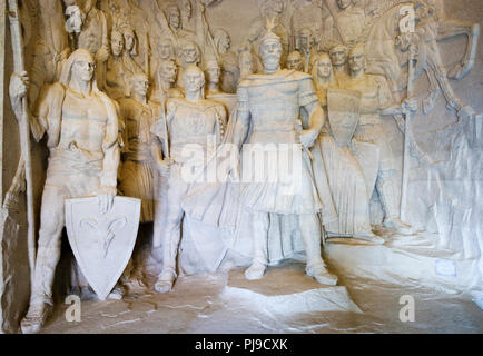 Sculpture Skanderbeg et membre du groupe de combattants dans le musée de Skanderbeg, Kruja, Krujë, Durrës Qar, Durres, Albanie Banque D'Images