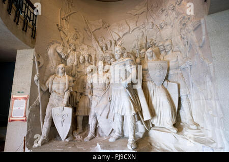 Sculpture Skanderbeg et membre du groupe de combattants dans le musée de Skanderbeg, Kruja, Krujë, Durrës Qar, Durres, Albanie Banque D'Images